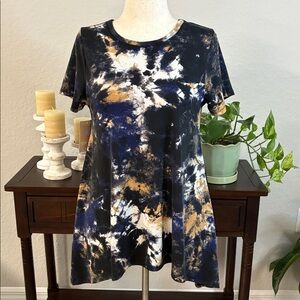 LulaRoe Melissa Sharkbite Tunic Top Tie Dye 1990